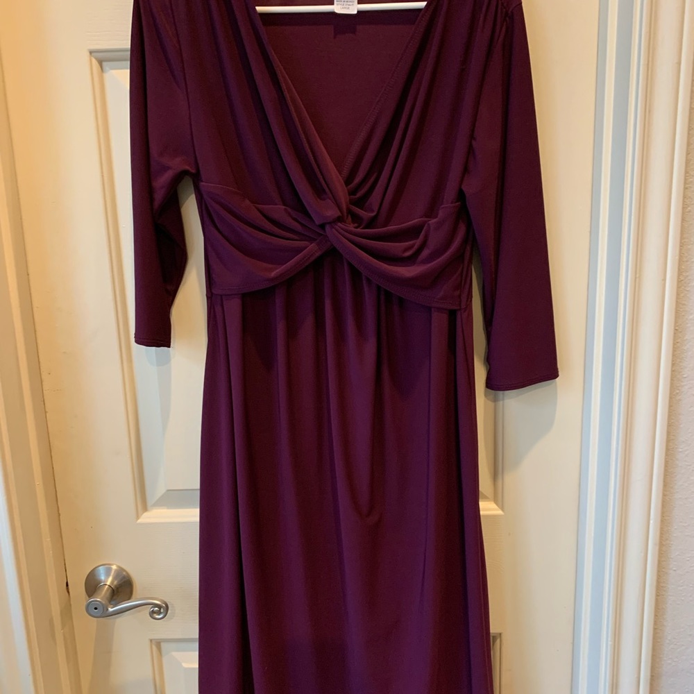 Beautiful dress from Amazon, very flattering, worn once!